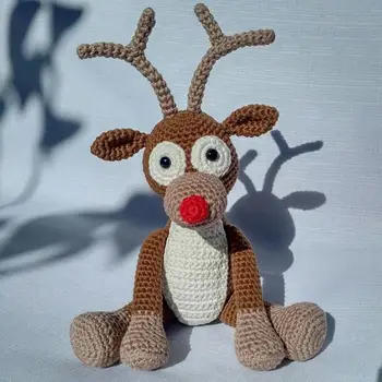 

crochet armigurumi rattle deer model number 814