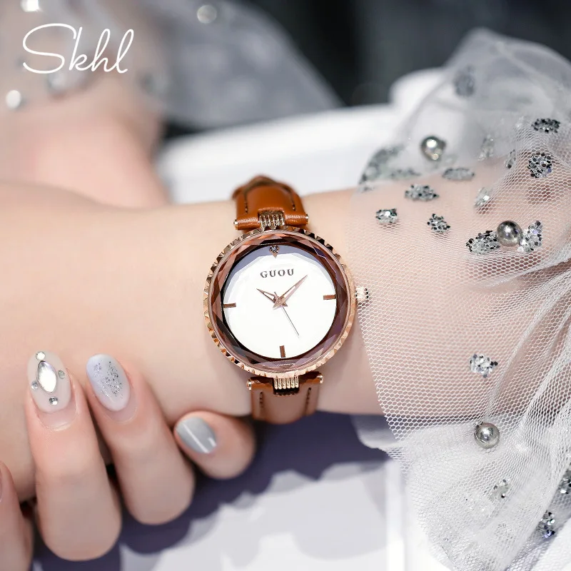 

New fashionable quartz watch with retro style