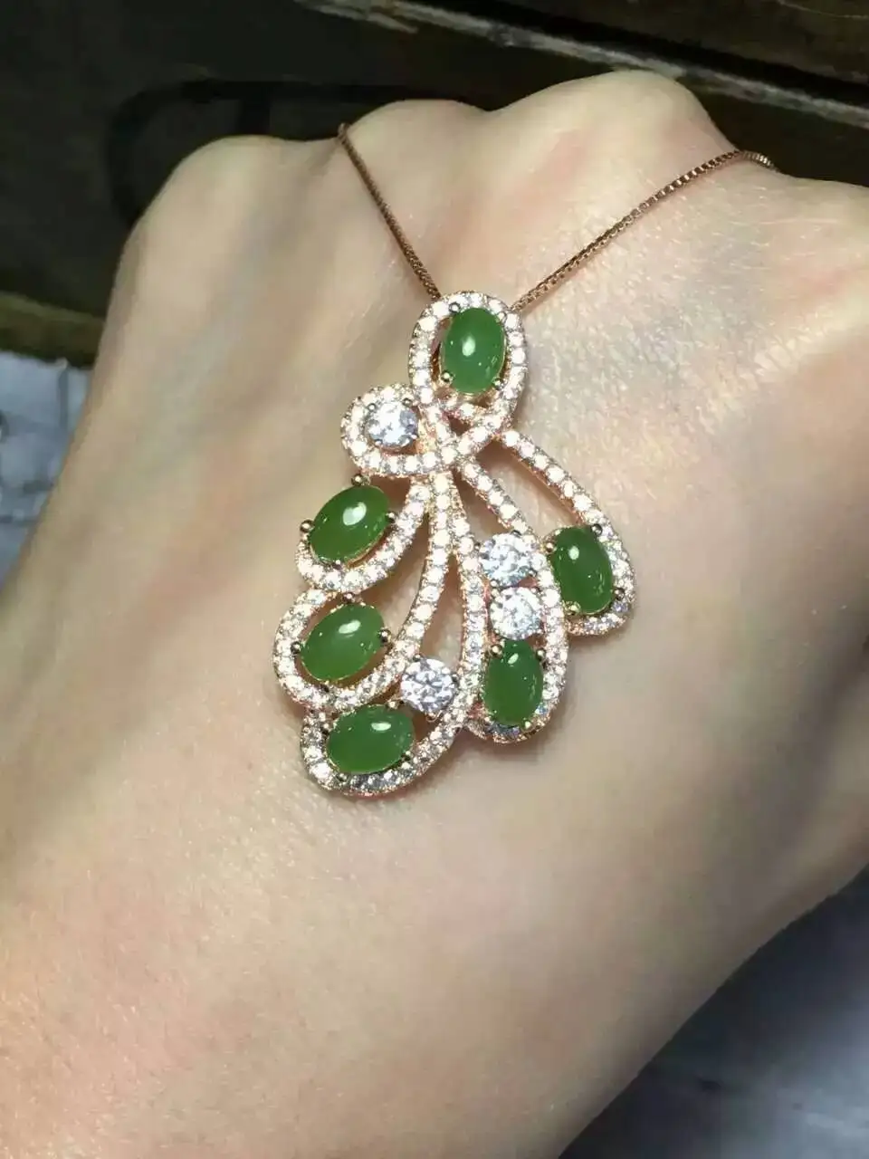 

natural green jasper pendant S925 silver Natural jade Pendant Necklace trendy Elegant Fan feathers women Child party jewelry