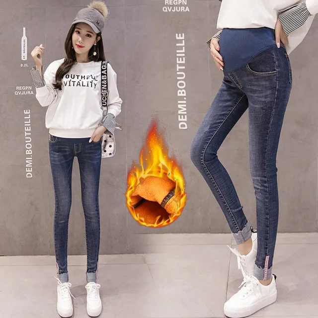 임신 한 여성을 위한 필수적인 겨울 소재 바지: 편안함과 스타일의 완벽한 조화