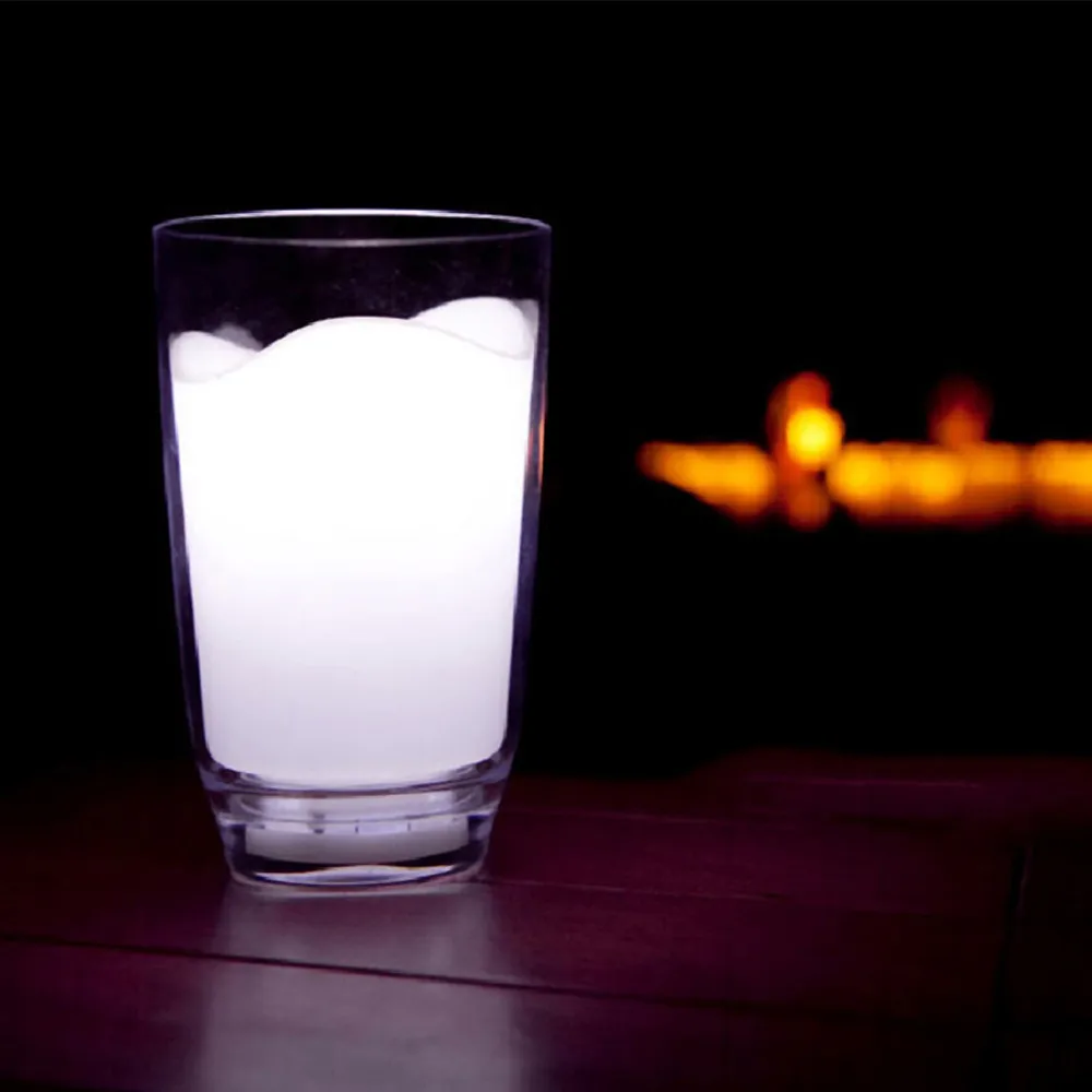 Лава в стакане. Лава лампа эксперимент с детьми. Цветная вода в стакане. Лампа в стакане с водой. Светящаяся жидкость.