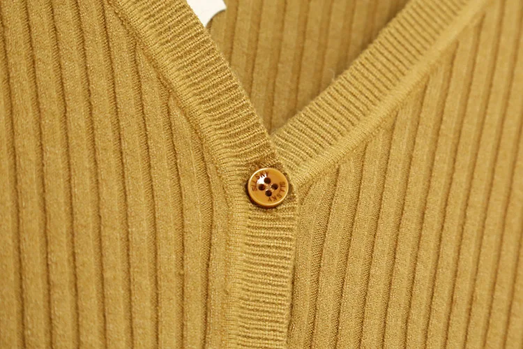 Cashmere Women Sweater Cardigans 2017 Lady Pockets Spring Autumn Knitted Sweater Sexy Jumper Women V-neck Sweater Coat Tops 1148 Cashmere Women Sweater Cardigans 2017 Lady Pockets Spring Autumn Knitted Sweater Sexy Jumper Women V-neck Sweater Coat Tops 1148