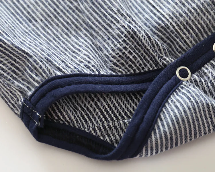 4036924496_2068599042