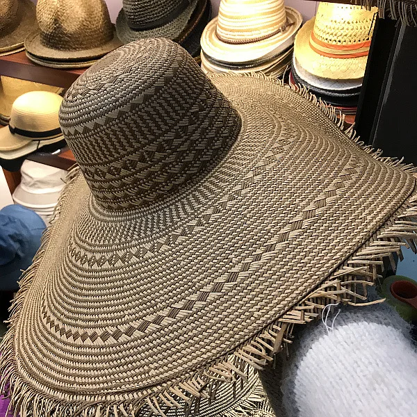 Axi-4-Exports من كولومبيا الصيف تظهر نمط الرياح حافة الترفيه الشاطئ اليدوية ورقة سيدة كاب النساء الشمس شرابة قبعة