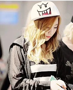 SNSD Taeyeon Nintendo BOO same 