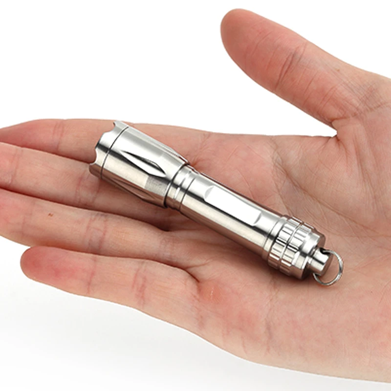 Outdoor camping glare stainless steel mini portable flashlight LED flashlight EDC Gadget pendant Outdoor camping glare stainless steel mini portable flashlight LED flashlight EDC Gadget pendant