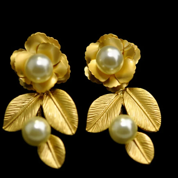 

New Euramerican Palace Vintage Pop Baroque Style Brand Jewelry Pearl Leaves Flowers Earrings Pendientes Women's Accessories