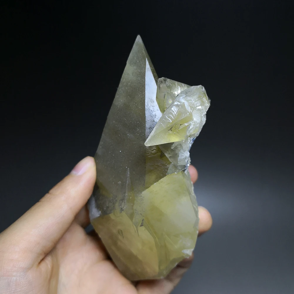 

415g Beautifully Stones and Minerals Rock Golden YELLOW CALCITE Crystal