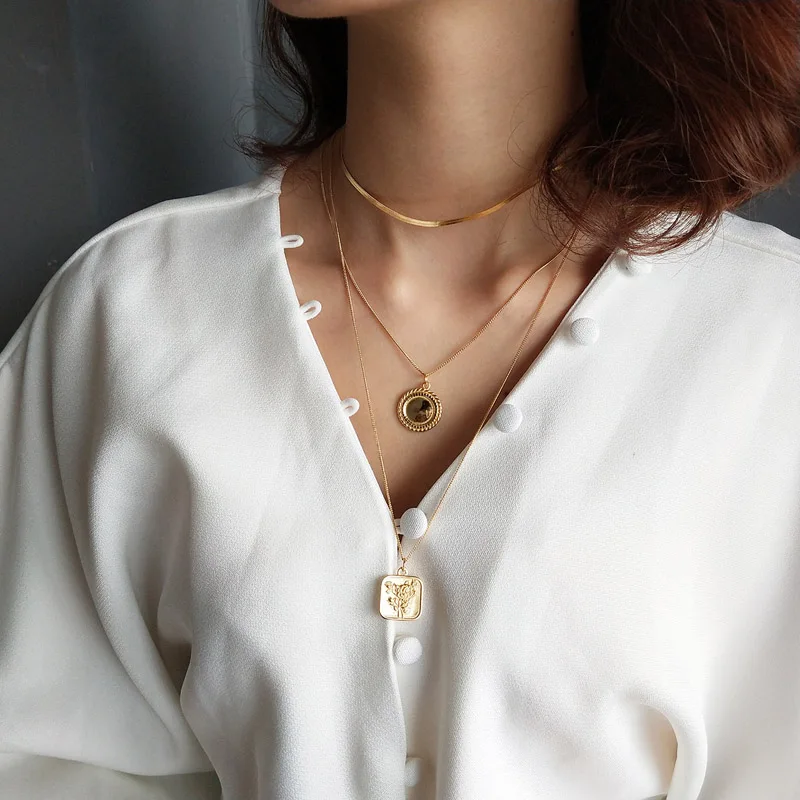

Pohier 925 Sterling Silver Geometric Pendant Necklace Gold Glossy Surface Square Card Flower Necklace for Women Girl Jewelry