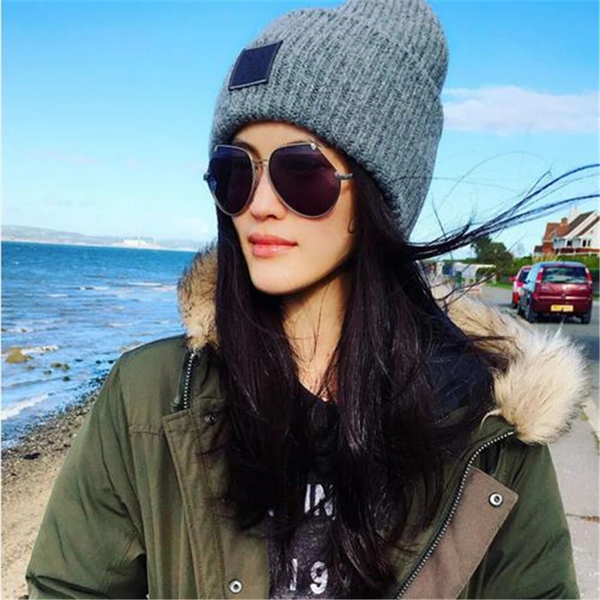 Acne smiley beanie Clearance