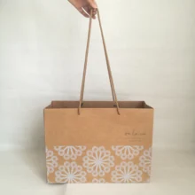 Оптовые продажи 500 шт./лот Заказные коричневые крафт-бумажные хозяйственные сумки повседневные перерабатываемые бумажные мешки с длинной веревочной ручкой