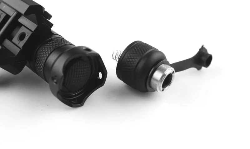 Alta Qualidade Lumens Scout Lanterna Airsoft Tático Tocha Arma Luzes Caber 20mm Ferroviário Frete Grátis M600c 180 7 Luzes de armas