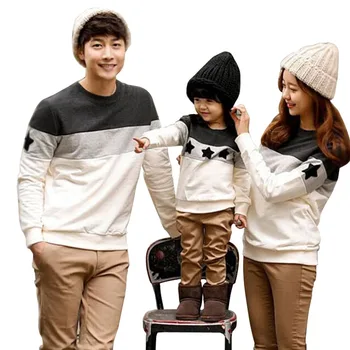 Family Look 2017 Fashion Mother Father Baby Cotton Mommy and Me Clothes Family Clothing Embroidery Star Family Matching Outfits