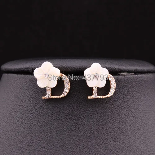 

SWOUR New Jewelry Gold Color Rhinestone D Shell Flower Brand Stud Earrings High Quality E286