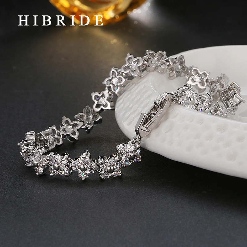 

HIBRIDE JEWELRY Brand New Shiny Star Shape AAA Cubic Zirconia Wedding Bracelets, Luxury Colorful Gold-Color Bangles , B-13