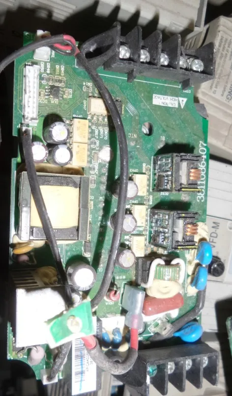 

VFD022M43B used VFD-M delta inverter 2.2kW drive board / board / motherboard module with power supply