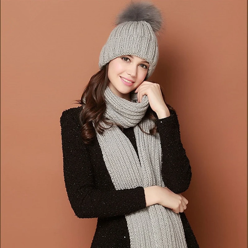 

ZY84013 2016 New Arrived Autumn Winter Knitted Acrylic With Real Whole Raccoon Fur Big Pompon Elastic Casual Hat Cap Headgear