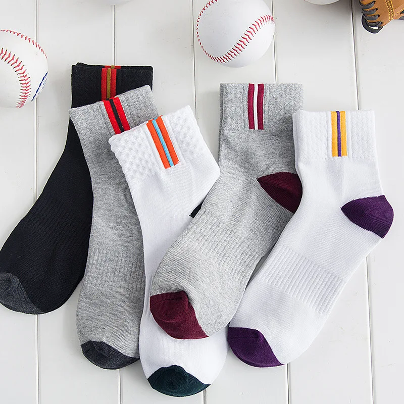 Solid color multi color men's high help socks in the tube tide popular