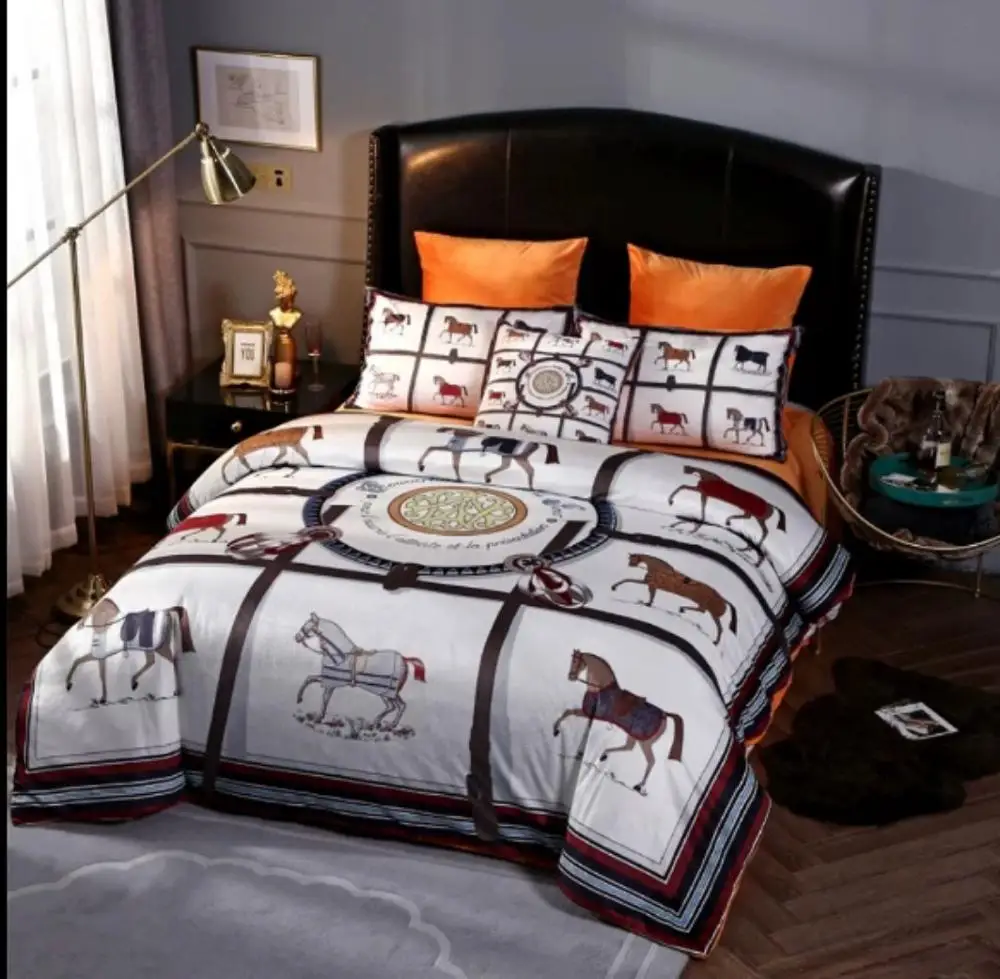 

Bedding set Plush Warm Print Horese Palcae Royal Bedclothes Comforter Cover 4Pcs King Queen Size Quilt Cover