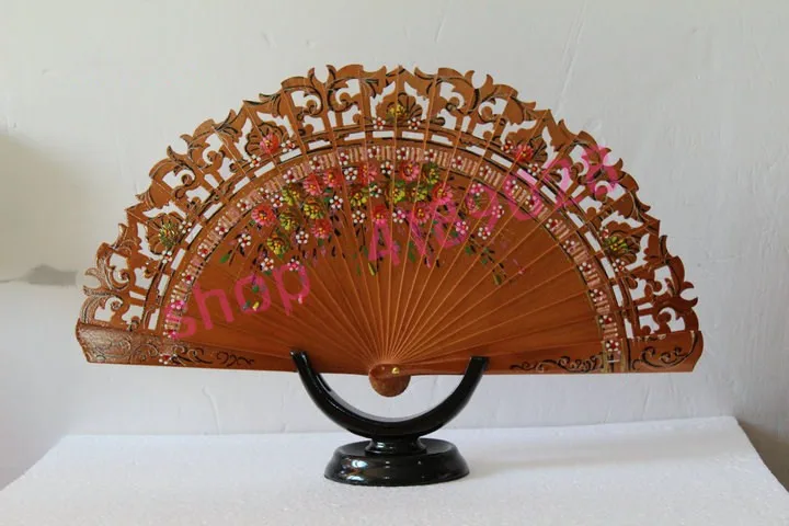 

Solid wood stoving varnish, hand carved patterns ancientry fans, handicraft decorations.