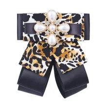 Модные леопардовые парфюм на подвеске преувеличены ретро воротник цветок большая жемчужина брошь галстук бабочка