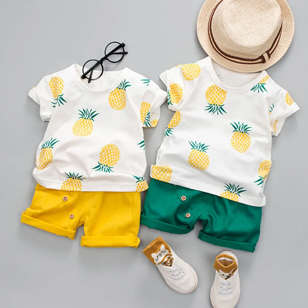 Летняя одежда для маленьких мальчиков и девочек модный хлопковый комплект с принтом фруктов, спортивный костюм для мальчика, футболка+ шорты детская одежда