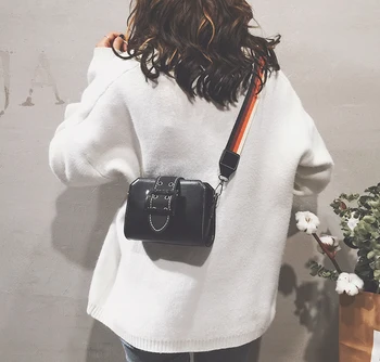 

Small bag female new Korean version of the wild shoulder bag chic retro ins super fire bag Messenger bag