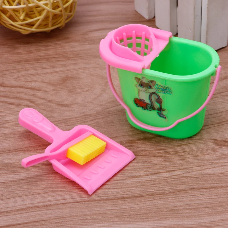 الأطفال مثل Preety المنزل الأثاث تأثيث الأنظف تنظيف كيت ل بيت الدمية هدية 6 PcsRamadan مهرجان هدية