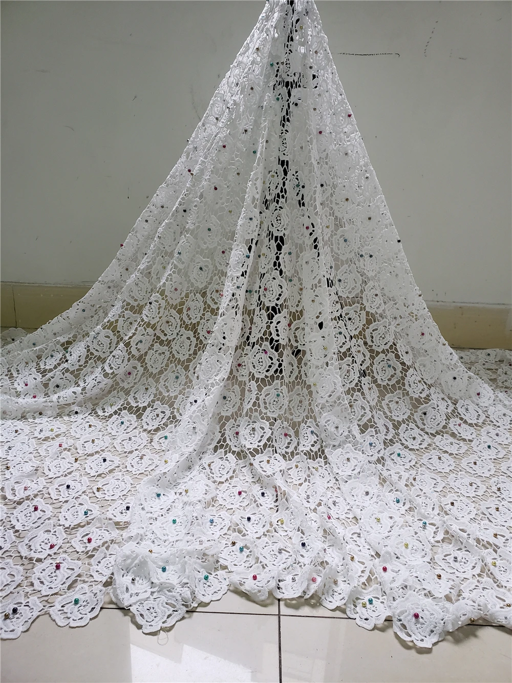 

Factory offers high quality latest African Guipure cord lace With stones and beads fabric for Party Dresses Wins328White