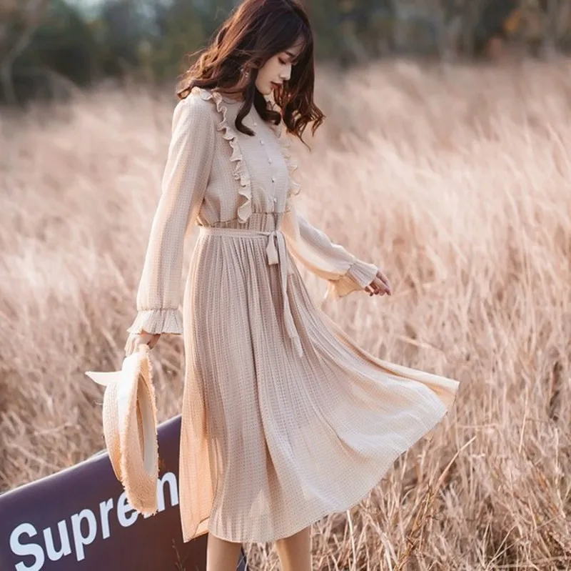 

Women Spring Chiffon Dress New 2019 Long Sleeve Vintage Dot Print Lotus Leaf Pleated Long Robe Woman Casual Dresses
