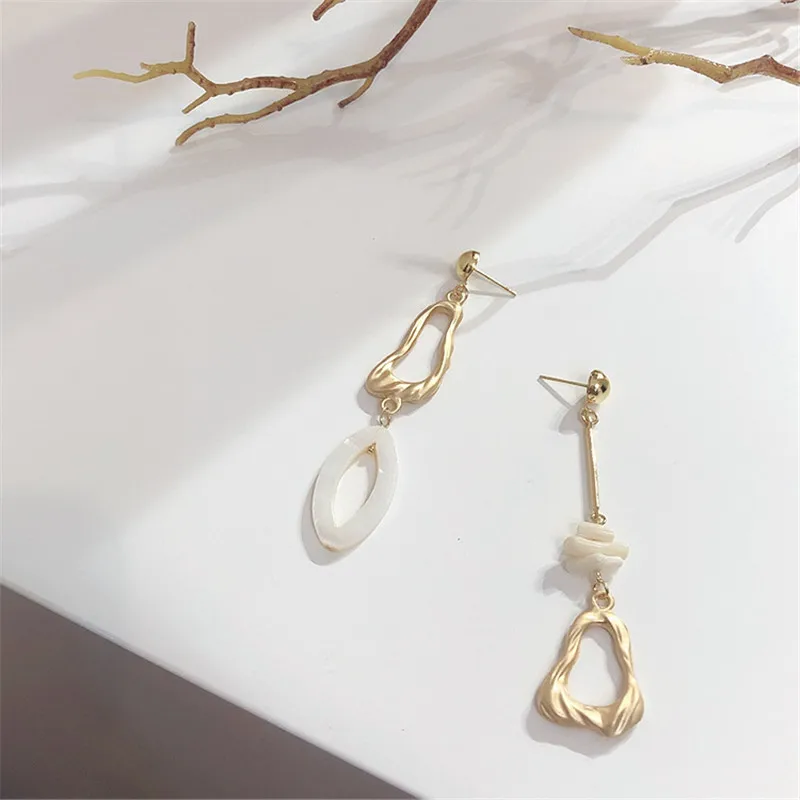 

EARS HIGH 2019 New Korean Simple Temperament Shell Asymmetry Dangle Earrings For Women Irregular Hollow Metal Pendientes Mujer