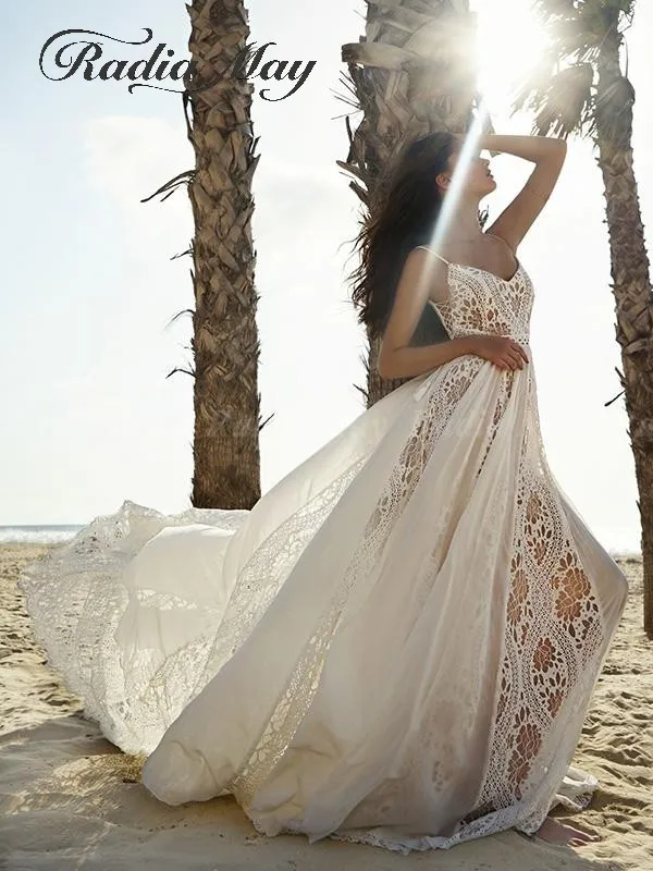 

Vintage Boho Lace Wedding Dress 2019 Sexy Spaghetti Straps Backless Summer Beach Bridal Gowns Nude Chiffon Vestido novia bohemio