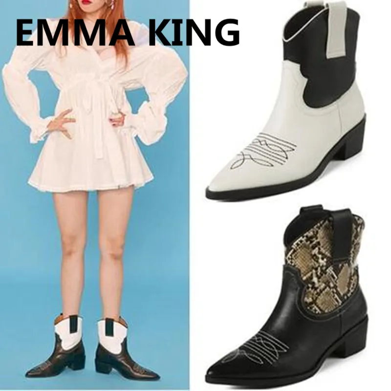 

New Designer Embroidered Women Ankle Booots Pointed Toe Slip On Casual Flats Snake Prints Shoes Woman Black White Martin Boots