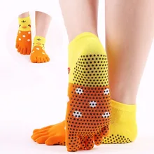 2 пара/лот женские спортивные носки для йоги с захватами милые Мультяшные Нескользящие точки пять пальцев Йога носки массажные носки Пилатес балет
