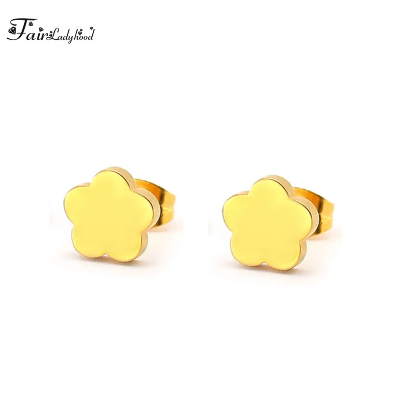 

FairLadyHood Stainless Steel Simple Exquisite Plum Blossom Earrings Female anti-allergic Clover Small Stud Earrings