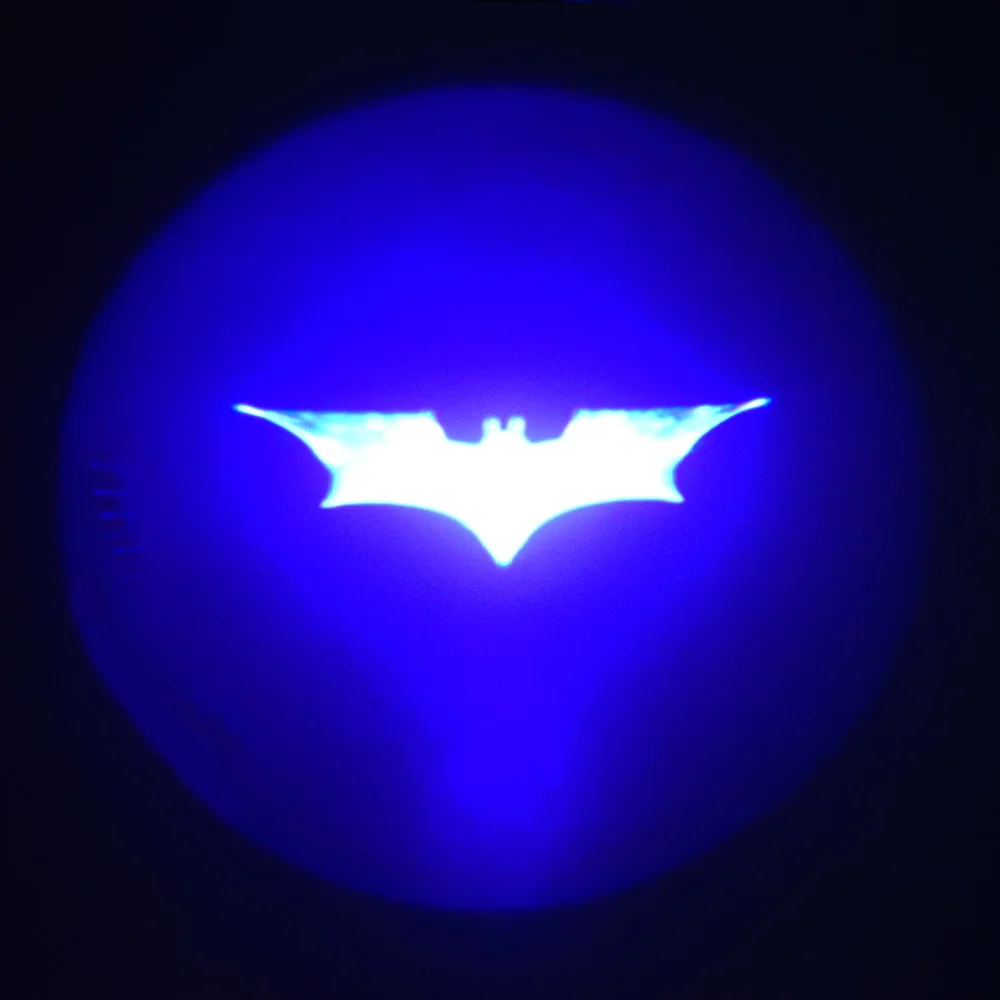 Battery Powered Cartoon Logo Batman LED Car Door Light 3D Laser Projector Lamp Auto Decoration Lighting Bulb Stick On Car