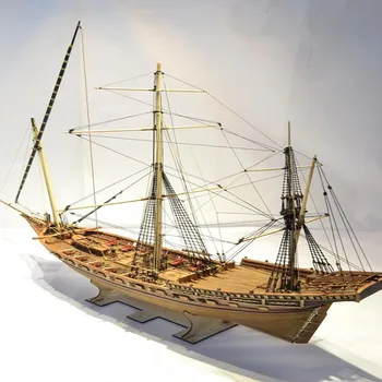

Misticque model ship wood