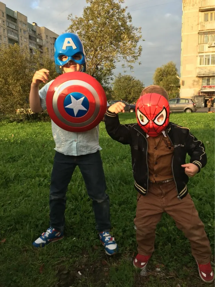 Child Costume party 32CM The Avengers Captain America Shield Light Sound cosplay property Toy Metallic shield