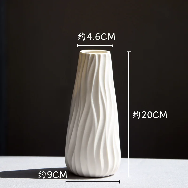 Европейская керамическая ваза для офиса, аксессуары для дома, украшение винного шкафа, настольные керамические украшения, простые белые вазы - Цвет: K-20cm