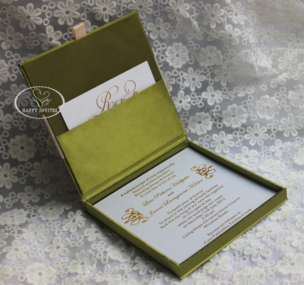 HI2024-03 Customized Green Silk Box Wedding Invitation with Ribbon and Brooch