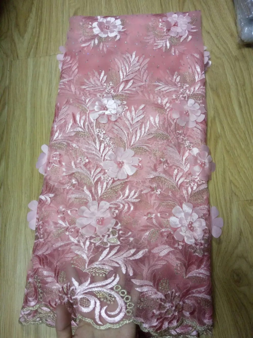 

High Quality Nigerian Wedding Lace Fabric Pink Latest African Laces 2018 French Net Lace Fabric With bead for Dress