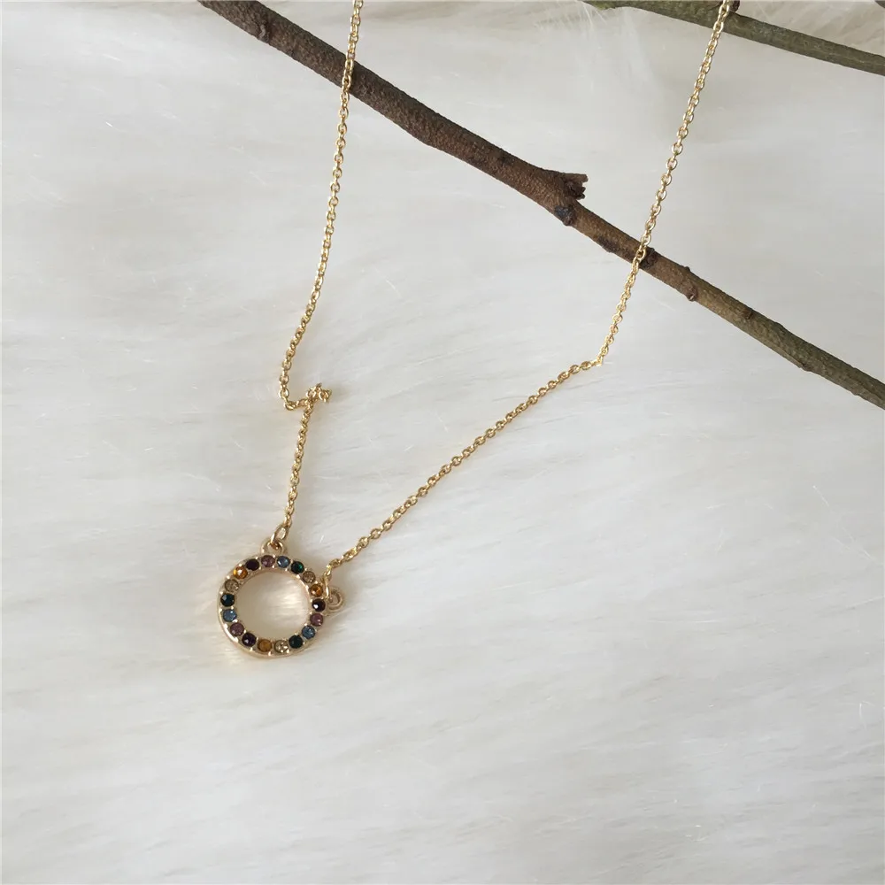 

Fashion jewelry casual gold or silver color plating multi color stone paving on circle small pendant necklace