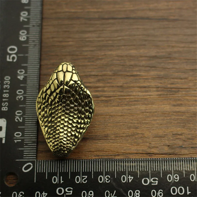 Personality-Retro-Handmade-Pure-Snake-Copper-Belt-Buckle-Pure-Copper-Keychain-Cloth-Clamp-Brass-Accessories-Gift (3)
