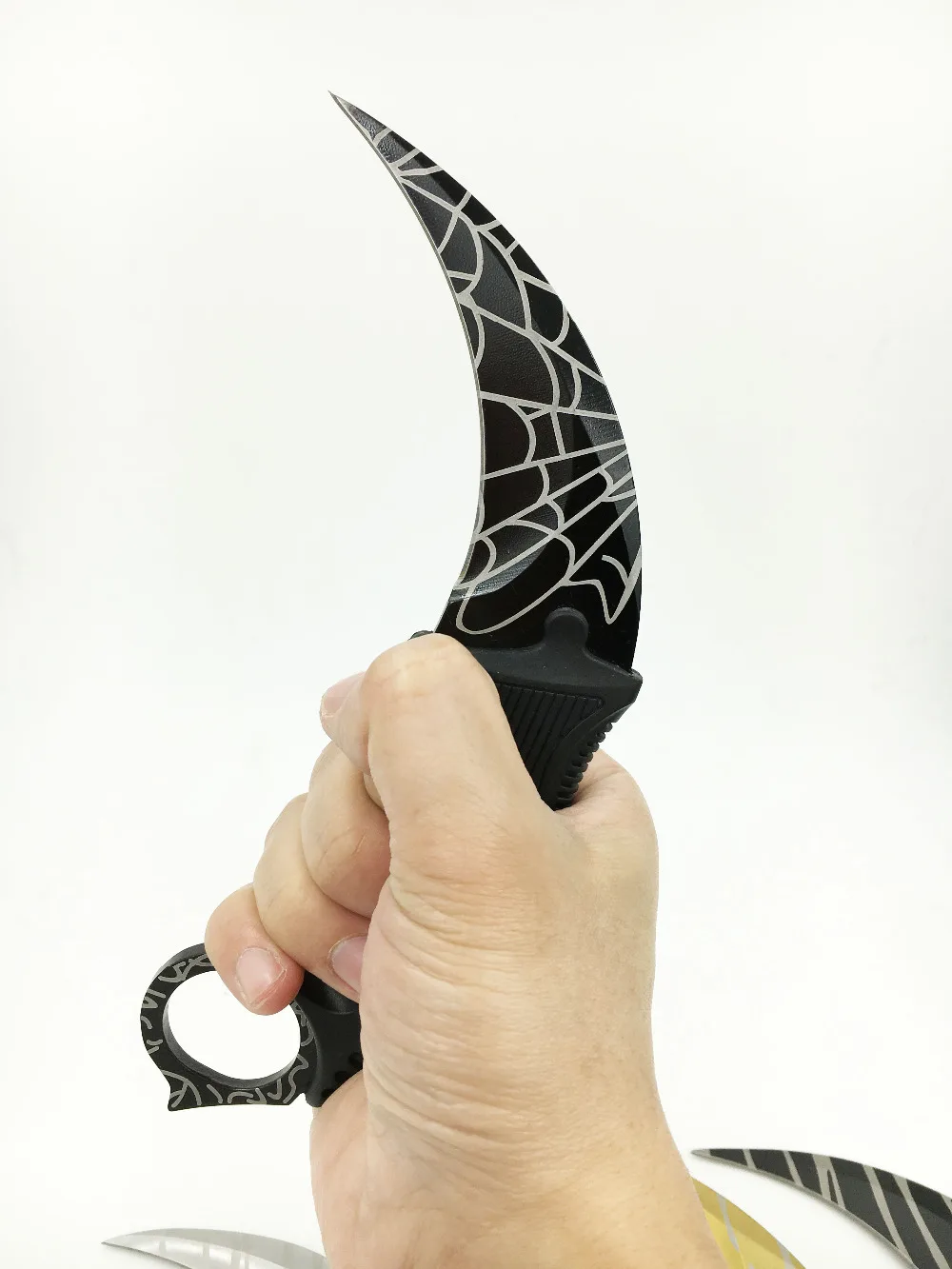 Дешевый CS GO Counter Strike Коготь Karambit ножи точить средства ухода за кожей Шеи с оболочкой зуб тигра настоящая игра кемпинг