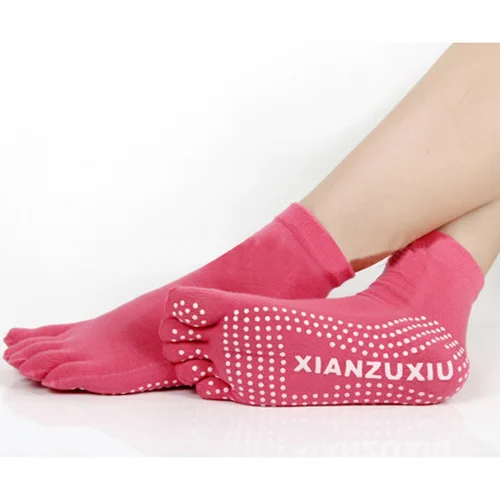 Женские носки с пятью пальцами Нескользящие массажные с резиновым покрытием теплые носки для фитнеса Топ для занятия танцами Пилатес носки - Цвет: watermelon red