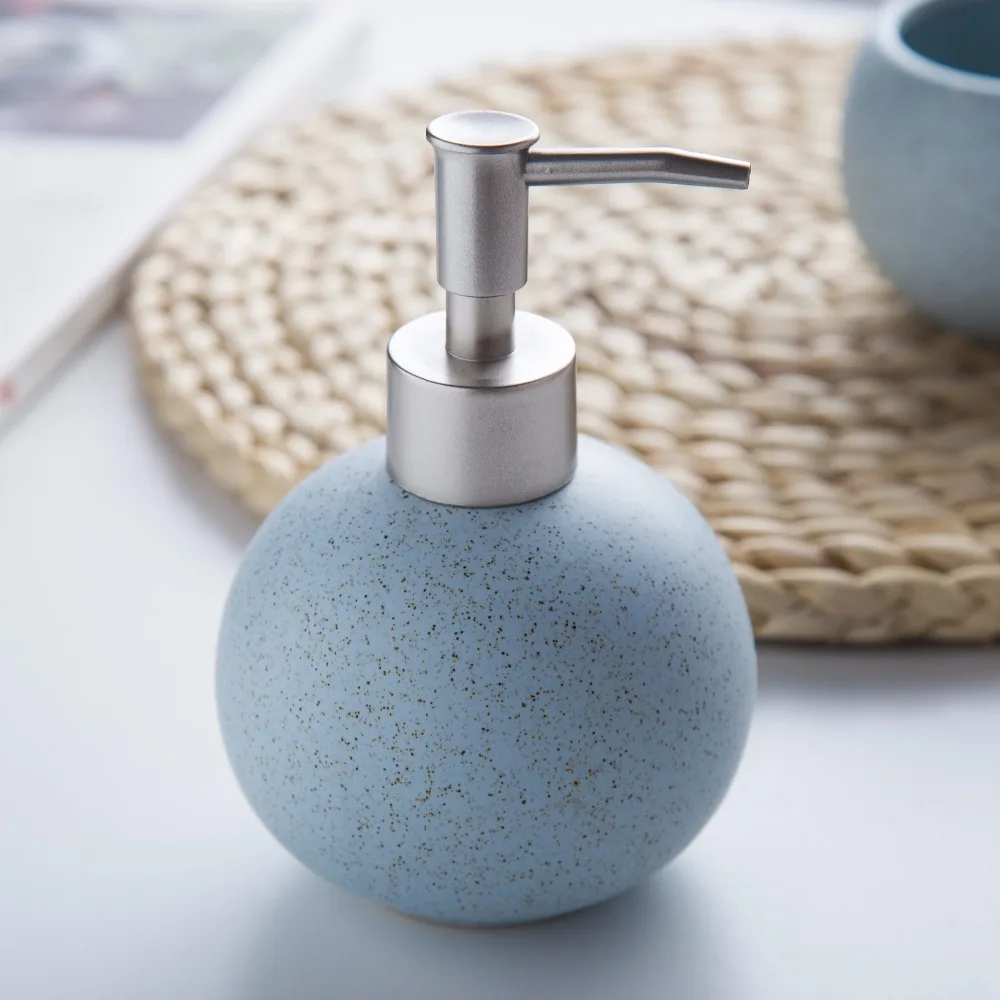 four-piece Set China ceramics Bathroom Accessories Set Soap Dispenser/Toothbrush Holder/Tumbler/tray Bathroom Products