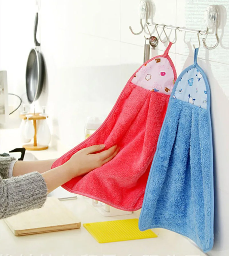 Удобное полотенце. Kitchen Towel кухонное полотенце. Полотенце для рук. Полотенца для кухни с петелькой. Шьем кухонные полотенца.