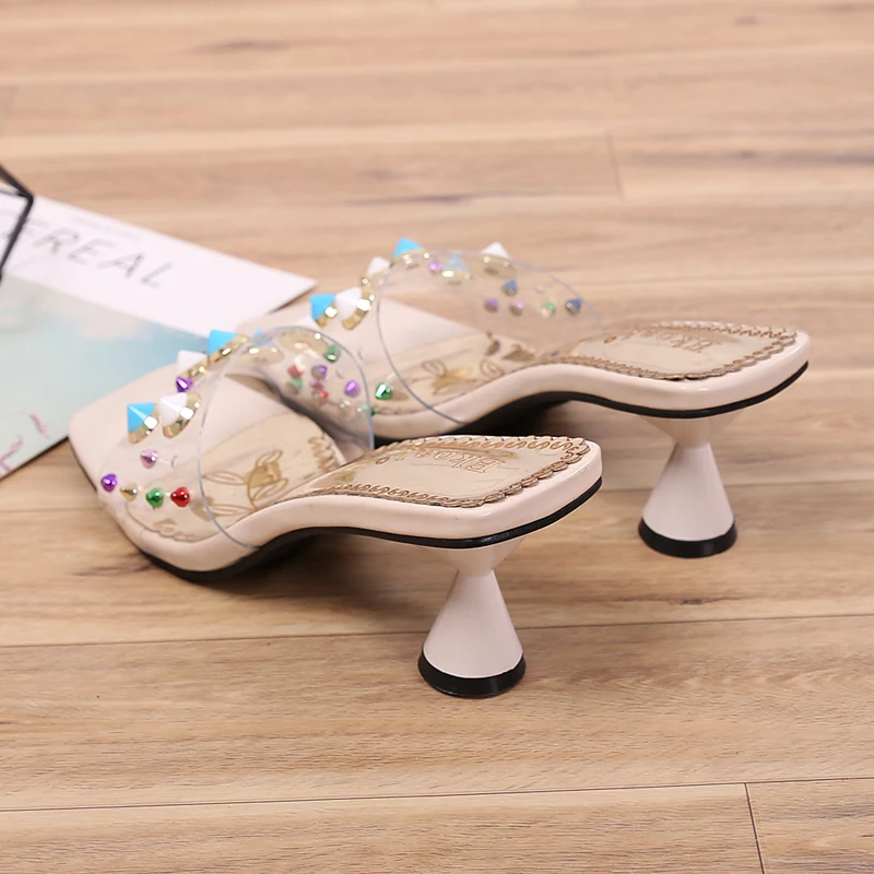Ekoak/летние женские босоножки на высоком каблуке; Модные женские сандалии с заклепками; Свадебная обувь; женские прозрачные сандалии