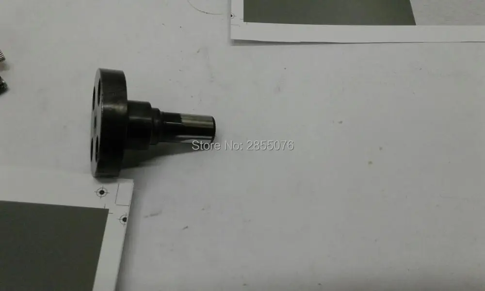 

2 Pieces Hengoucn printing machine GTO52 Flanged bolt 52.007.085/01