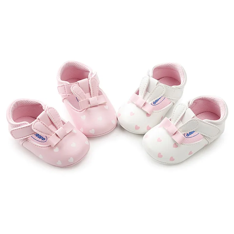 Обувь для маленьких девочек; Милая обувь для малышей с твердой подошвой; обувь для первых шагов; сезон весна-осень; обувь для младенцев из искусственной кожи